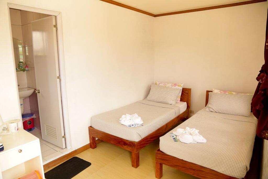 باسكو Florabells Iraya Guest House - Batanes المظهر الخارجي الصورة